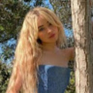 Meet your Posher, Kenyettia